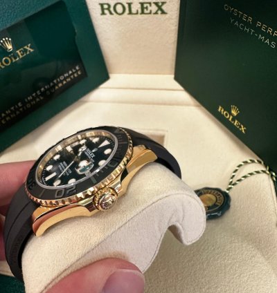 Rolex Yacht-master 42 42mm 226658 Yellow Gold Oysterflex Black Dial Unworn Complete 2024