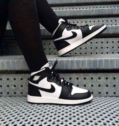 Nike Air Jordan 1 Black White Basketball Sneakers Semi Ua