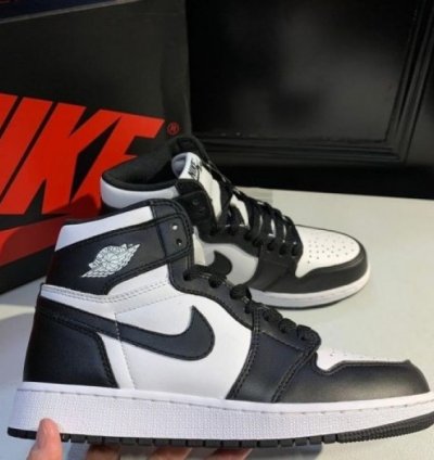 Nike Air Jordan 1 Black White Basketball Sneakers Semi Ua