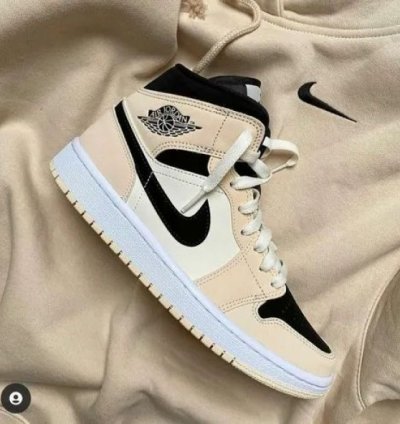 Nike Air Jordan 1 High Barley Orange Basketball Sneakers