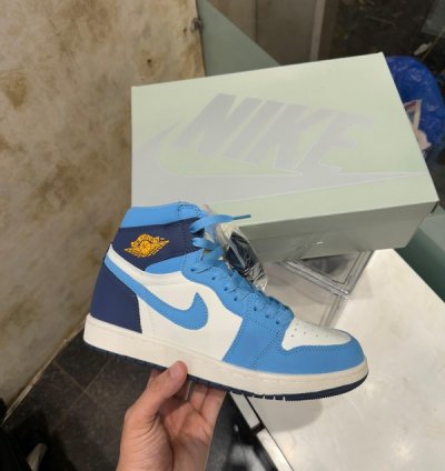 Nike Air Jordan 1 High First In Flight Basketball Sneakers