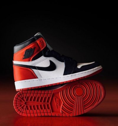 Nike Air Jordan 1 High Satin Black Toe Basketball Sneakers Semi Ua