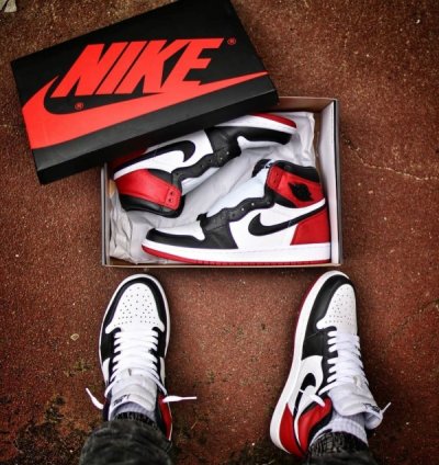 Nike Air Jordan 1 High Satin Black Toe Basketball Sneakers Semi Ua