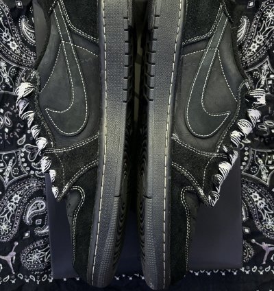 Travis Scott Nike Dunks Black Phantom