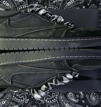 Travis Scott Nike Dunks Black Phantom