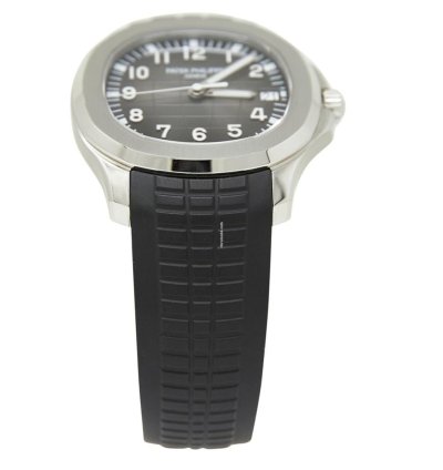 Patek Philippe Aquanaut Stainless Steel Black Dial Complete Set Mint 2022