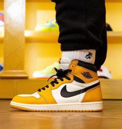 Nike Air Jordan 1 High Yellow Ocher Black Basketball Sneakers Semi Ua