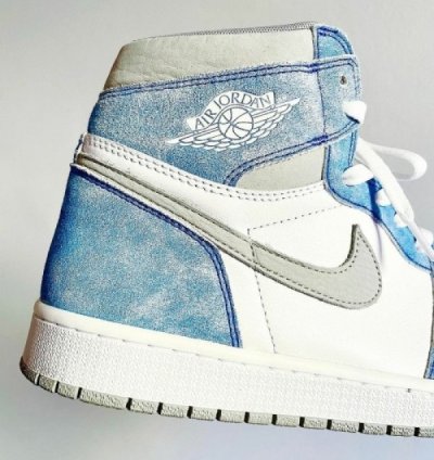 Nike Air Jordan 1 Hyper Royal Basketball Sneakers Semi Ua