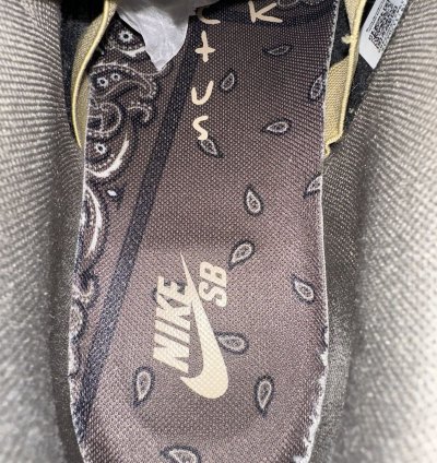 Travis Scott Nike Sb Dunk Low