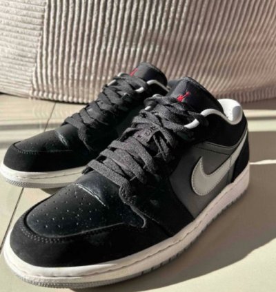 Nike Air Jordan 1 Low Black Wolf Grey Basketball Sneakers