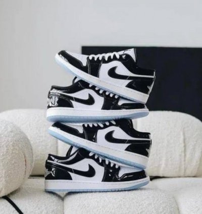 Nike Air Jordan 1 Low Concord Sneakers Semi Ua