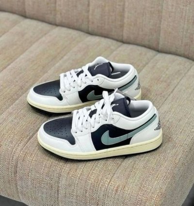Nike Air Jordan 1 Low Jade Smoke Basketball Sneakers