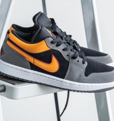 Nike Air Jordan 1 Low Se Vivid Orange Basketball Sneakers