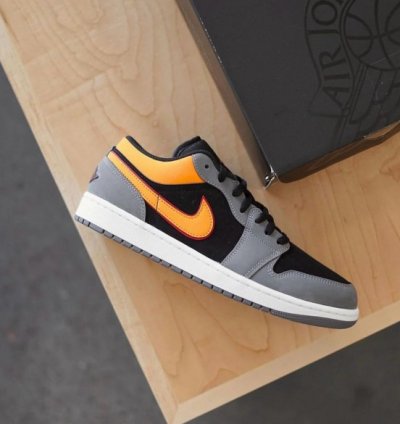 Nike Air Jordan 1 Low Se Vivid Orange Basketball Sneakers