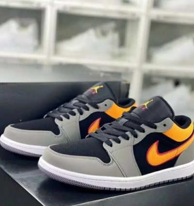 Nike Air Jordan 1 Low Se Vivid Orange Basketball Sneakers