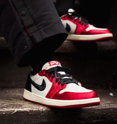 Nike Air Jordan 1 Low Trophy Room Basketball Sneakers Semi Ua