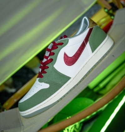 Nike Air Jordan 1 Low Year Of The Dragon Basketball Sneakers