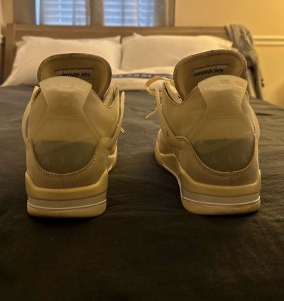 Off White Jordan 4