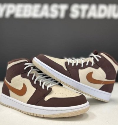 Nike Air Jordan 1 Mid Brown Basalt Oatmeal Mocha Basketball Sneakers