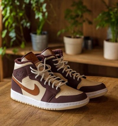 Nike Air Jordan 1 Mid Brown Basalt Oatmeal Mocha Basketball Sneakers