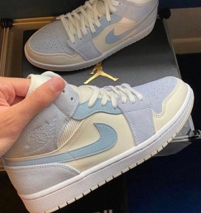 Nike Air Jordan 1 Mid Celestine Blue