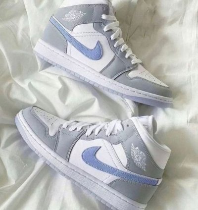 Nike Air Jordan 1 Mid Wolf Grey Basketball Sneakers Semi Ua