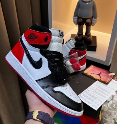 Nike Air Jordan 1 Red Toe Basketball Sneakers Semi Ua