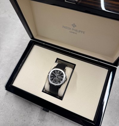 Patek Philippe Aquanaut Travel Time 2021 Full Set 5164a-001