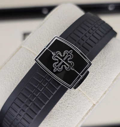 Patek Philippe Aquanaut Travel Time 5164a Stainless Steel