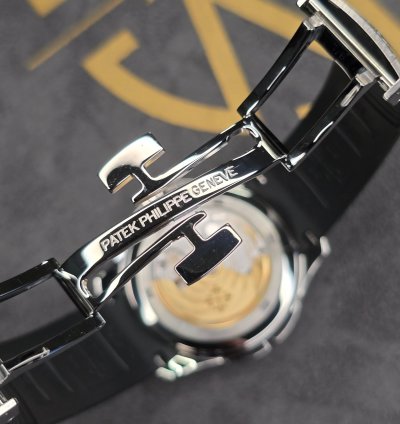 Patek Philippe Aquanaut Travel Time 5164a Stainless Steel