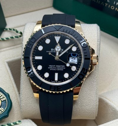 Rolex Yacht-master 42 New 2023 Yellow Gold Oysterflex Rubber Strap 18kt 226658