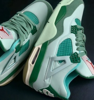 Nike Air Jordan 4 First Class Basketball Sneakers