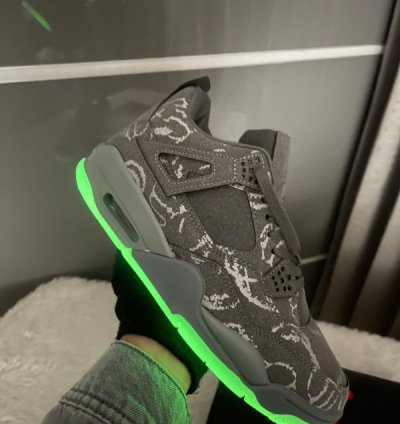 Nike Air Jordan 4 Kaws Basketball Sneakers