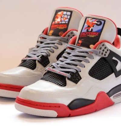 Nike Air Jordan 4 Nes Bred Basketball Sneakers