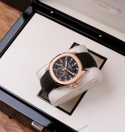 Patek Philippe Aquanaut Travel Time 5164r 2021