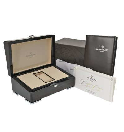 Patek Philippe Aquanaut Travel Time 5269r-001