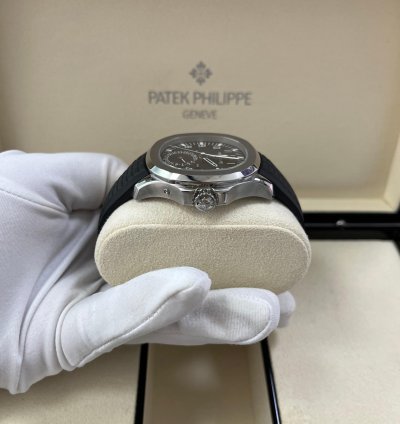 Patek Philippe Aquanaut Travel Time Black Dial 5164a-001