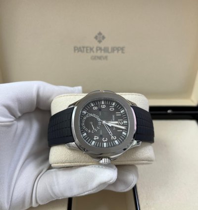 Patek Philippe Aquanaut Travel Time Black Dial 5164a-001