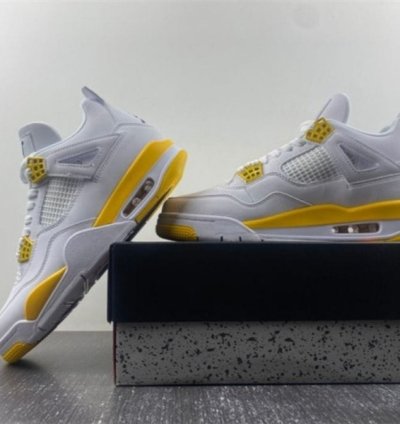 Nike Air Jordan 4 Vivid Sulfur Basketball Sneakers