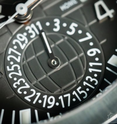 Patek Philippe Aquanaut Travel Time Gmt 5164a-001 With Box