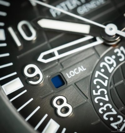 Patek Philippe Aquanaut Travel Time Gmt 5164a-001 With Box