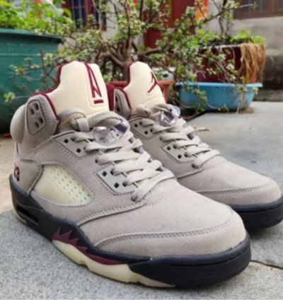 Nike Air Jordan 5 A Ma Manire Basketball Sneakers