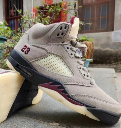 Nike Air Jordan 5 A Ma Manire Basketball Sneakers