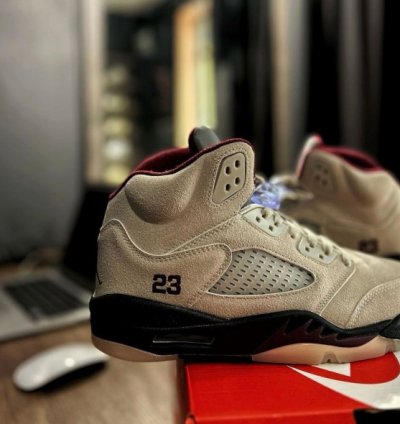 Nike Air Jordan 5 A Ma Manire Basketball Sneakers