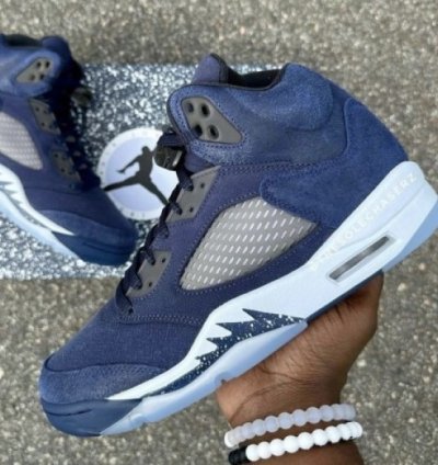 Nike Air Jordan 5 Georgetown Basketball Sneakers