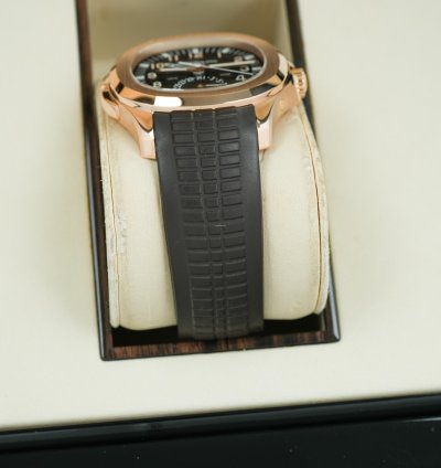 Patek Philippe Aquanaut Travel Time Rose Gold 5164r-001 Complete