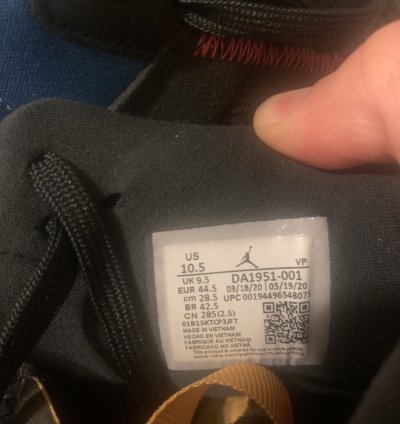 Union La Jordan Delta Mid Off Noir