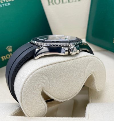 Rolex Yacht-master 42 New Yacht-master 42mm 226659 White Gold Black Oysterflex Rubber Strap Strap