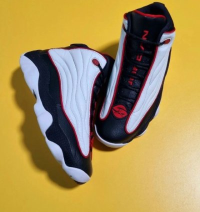 Nike Air Jordan Pro Strong Bred Basketball Sneakers