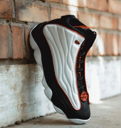 Nike Air Jordan Pro Strong Bred Basketball Sneakers